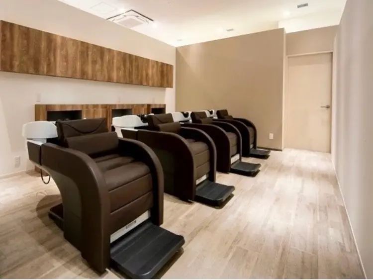 Spin hair SOCOLA塚口店の内観・外観3