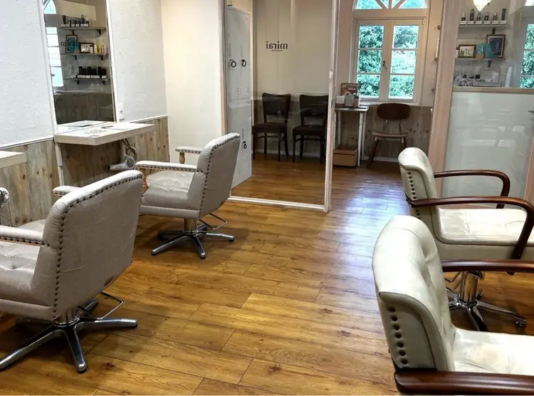 fullbloom hair&spaの内観・外観2