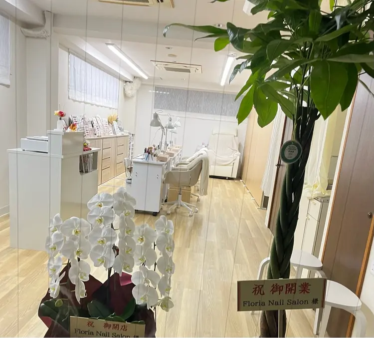 Floria nail salonの内観・外観1
