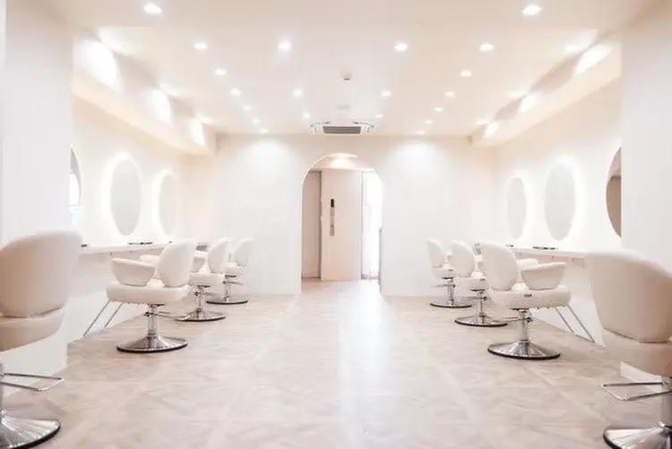 LUVISM名駅店の内観・外観2