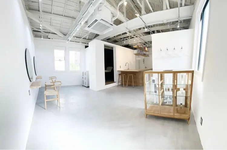 ayeの内観・外観1