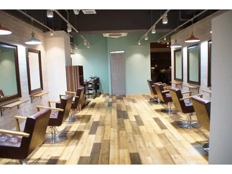 ブルースヘアギャラリーの内観・外観1