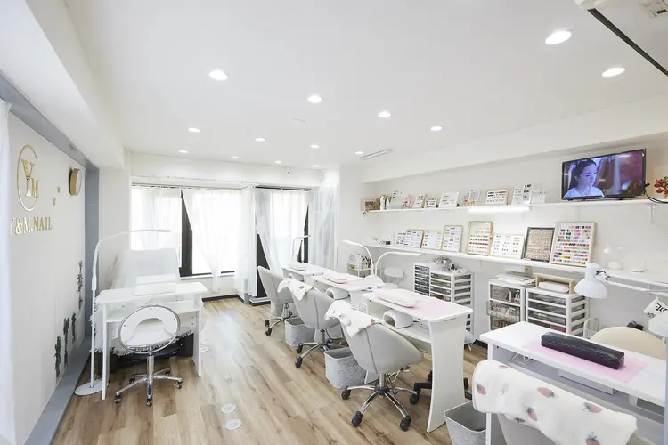 Y&M NAILの内観・外観3