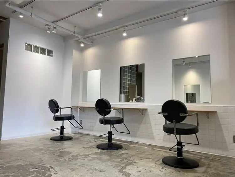 est hair Noel 川崎店の内観・外観1