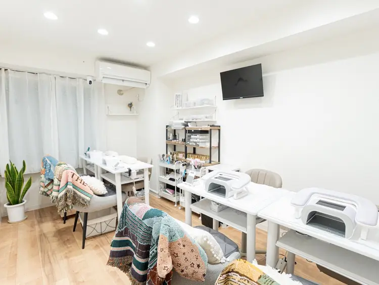 love nail salonの内観・外観2