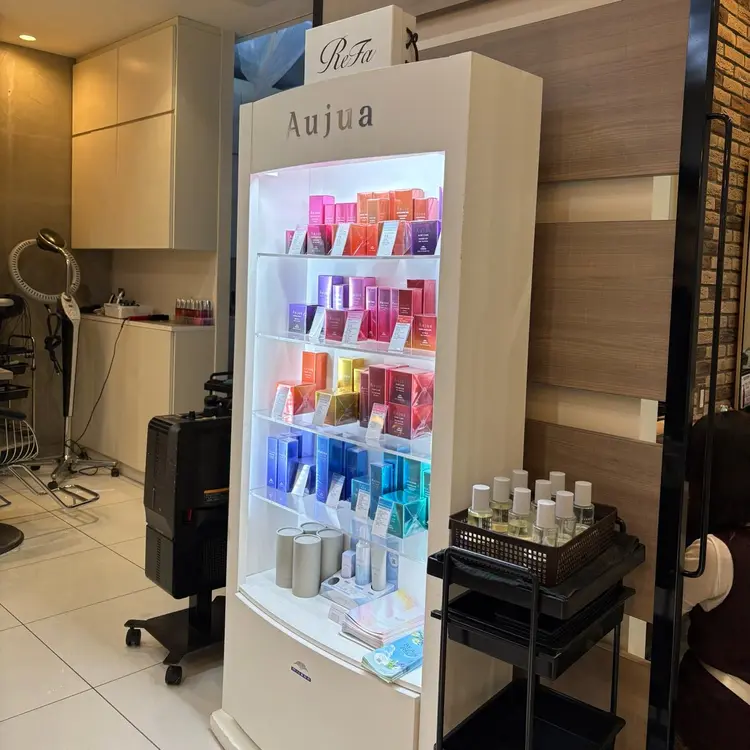 HAIR&MAKE Seek next 立川の内観・外観3
