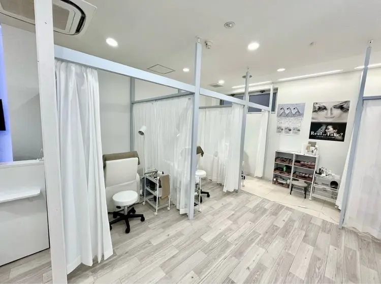 クレアラルーチェ市役所前店の内観・外観2