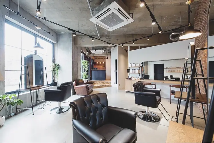 LieN　【リアン】の内観・外観1