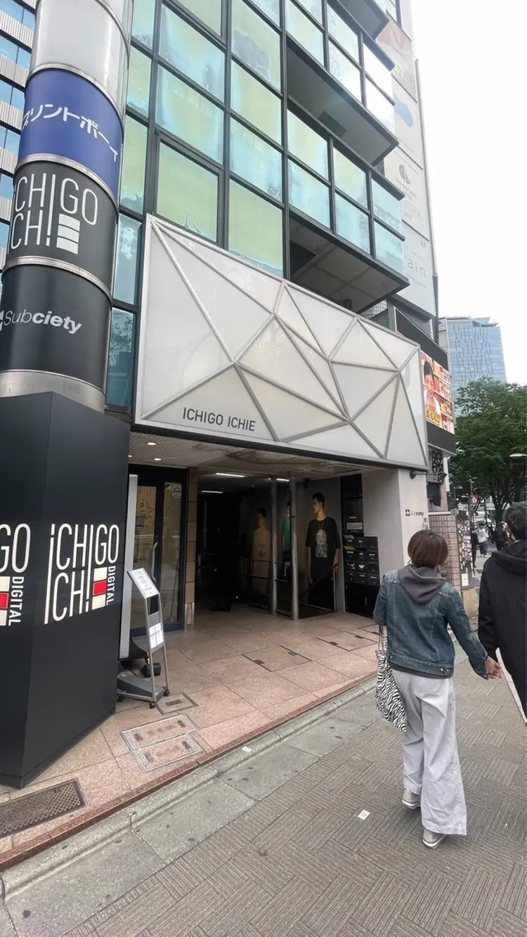 ALBUMの内観・外観1