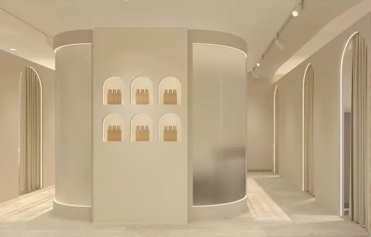 アンジェリックの内観・外観2