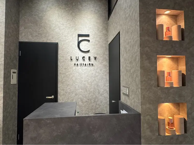 Hair Salon LUCEYの内観・外観1