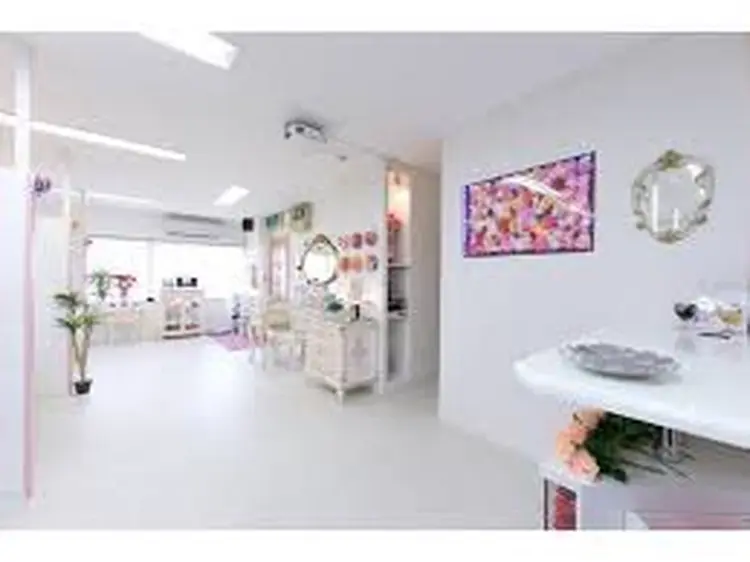 Angelique Eye Lash【アンジェリークアイラッシュ】の内観・外観1