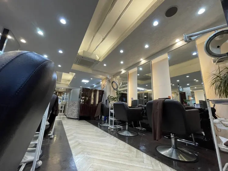 CHARA池袋本店の内観・外観3