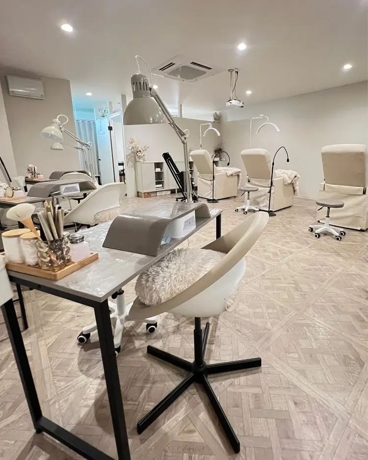 #She 岩出店の内観・外観1