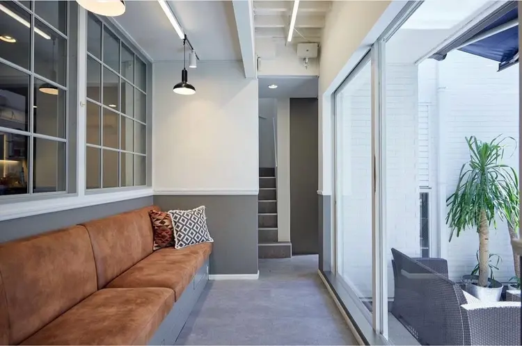 L.O.G　OMOTESANDOの内観・外観1