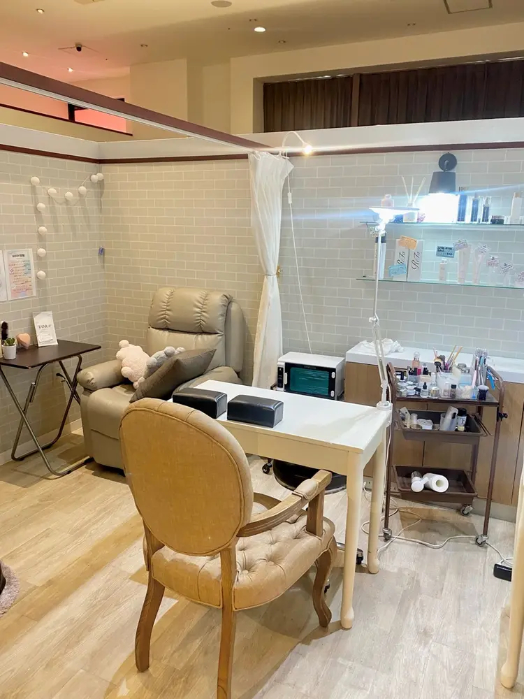 エステ&アイラッシュ&ネイル Folche博多店【フォルチェ】の内観・外観2