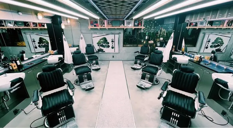 DAMDEE TOKYO HAIR LOUNGE 新宿店の内観・外観1