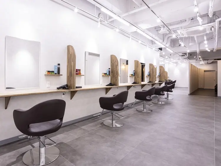 美容室 FINE 小岩店【ファイン】の内観・外観2