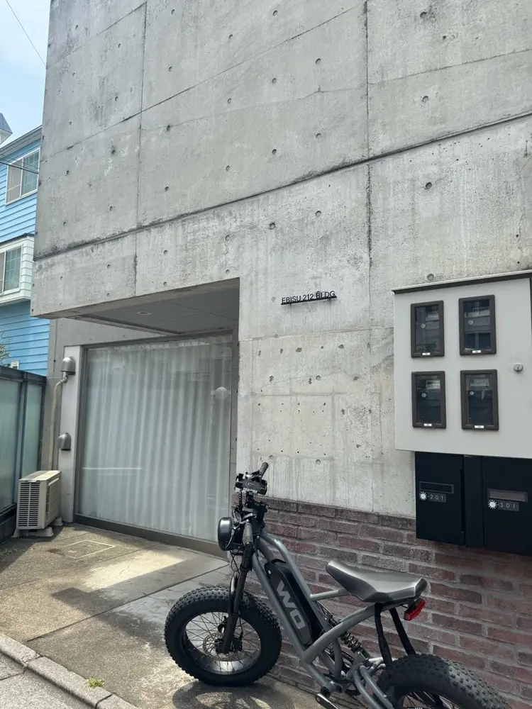 nail&eyelash Nina 代官山店の内観・外観1