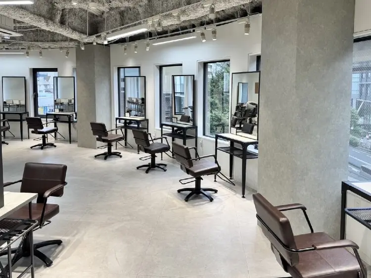 CHAINON 梅田店の内観・外観1