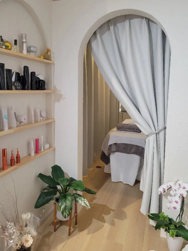 POLA 玉宮通り店の内観・外観1