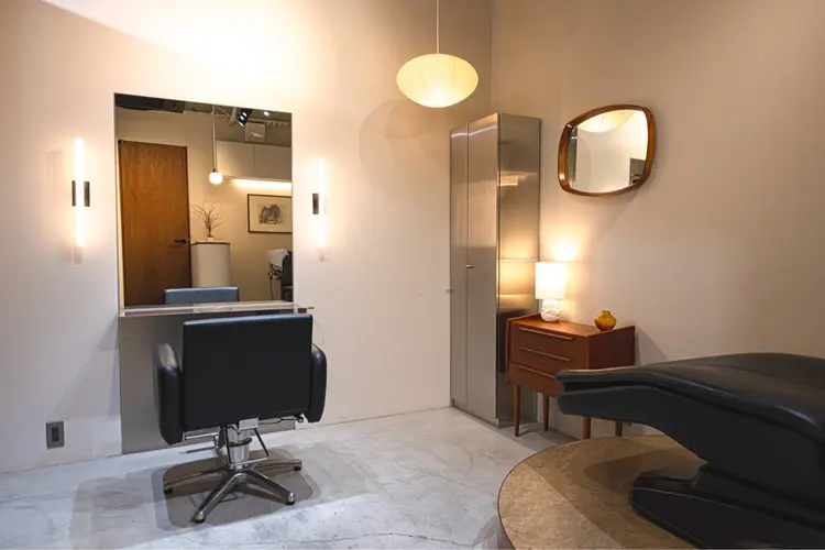 THE DAYの内観・外観1