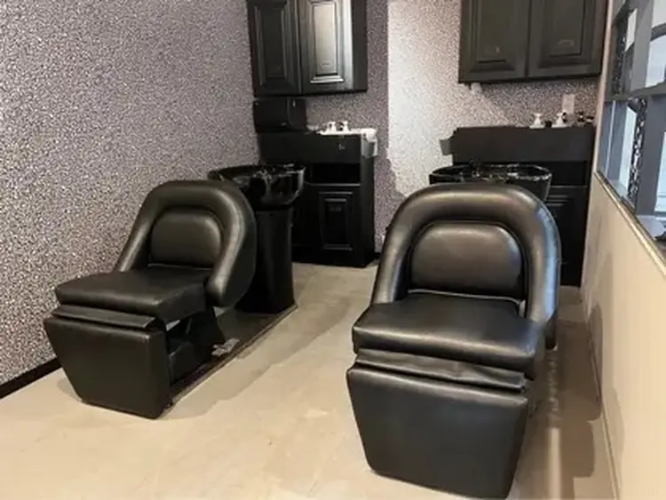esthairbyfriends新宿店の内観・外観3