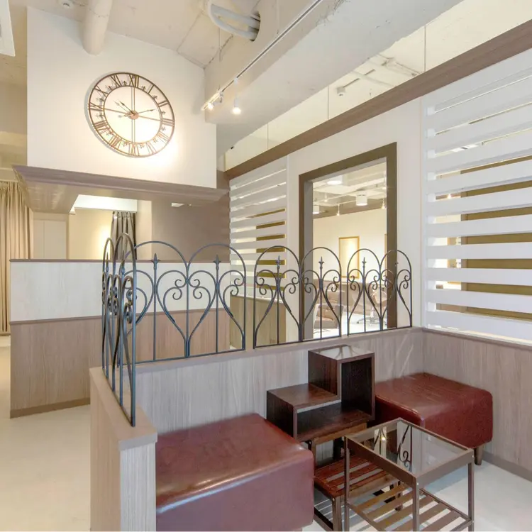 sanctuary  南森町店の内観・外観2