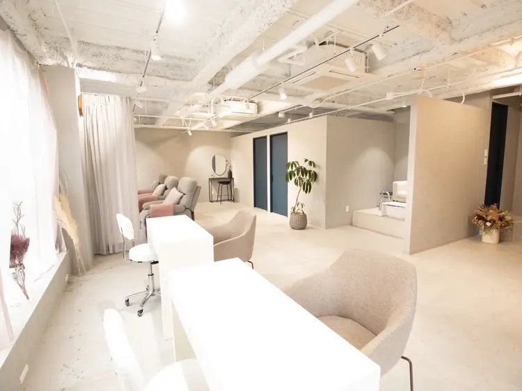 DOVE   eyelash nail salonの内観・外観1