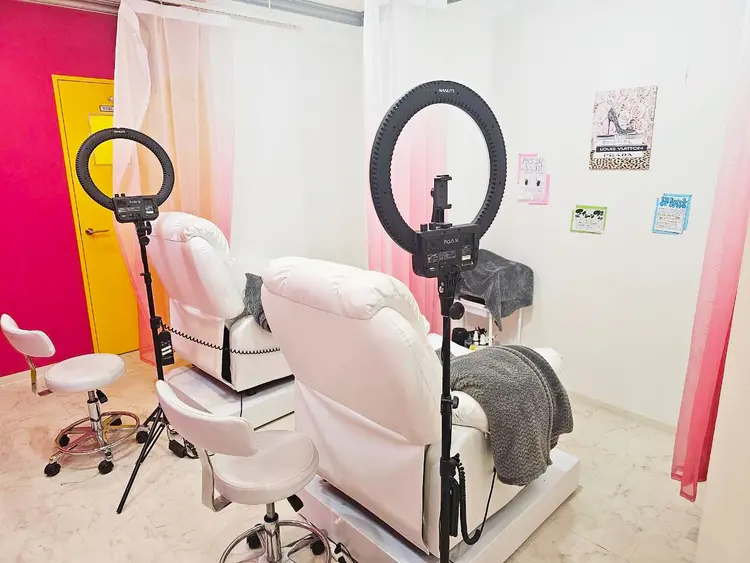Nail&Eyelash My+ アメ村心斎橋店の内観・外観2