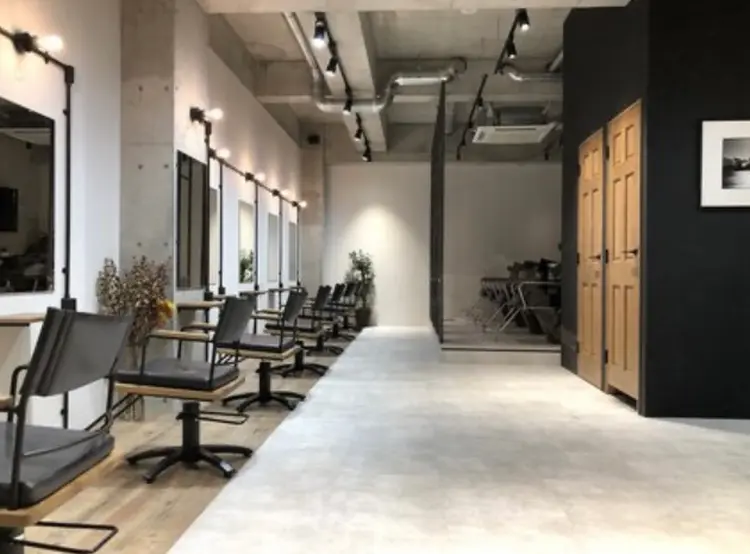 RESSUALの内観・外観2