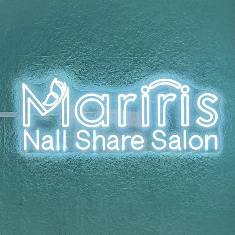 Maririsの内観・外観1