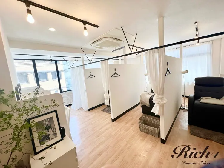 Rich＋eyelash eyebrowの内観・外観1