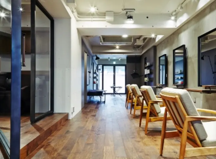BURROWの内観・外観2