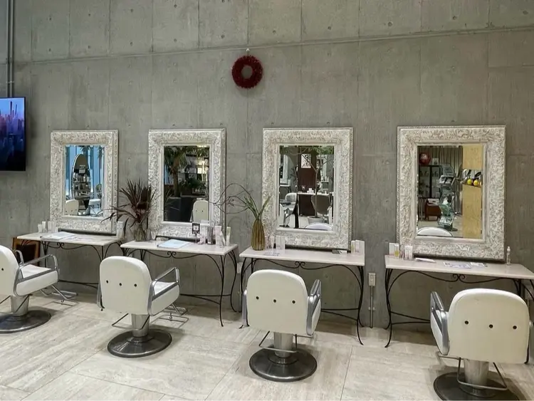 OfHAIR自由が丘WEST店の内観・外観2