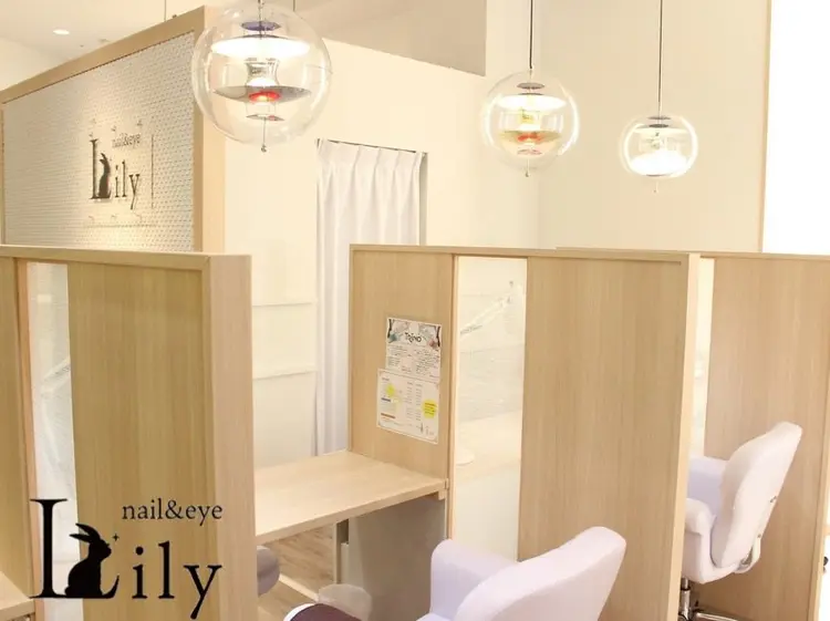 Nail&eyeLily 橋本店の内観・外観1