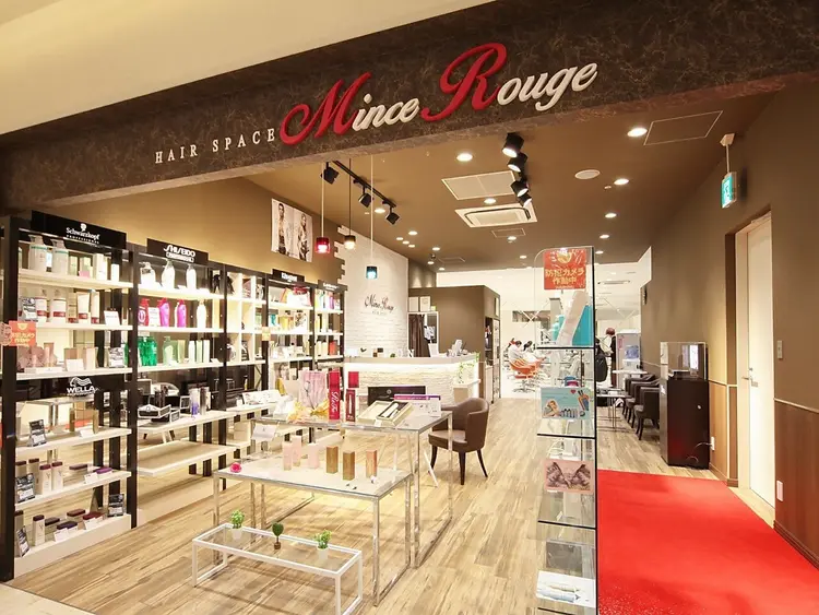 マンスルージュKITTEマルイ博多店の内観・外観2