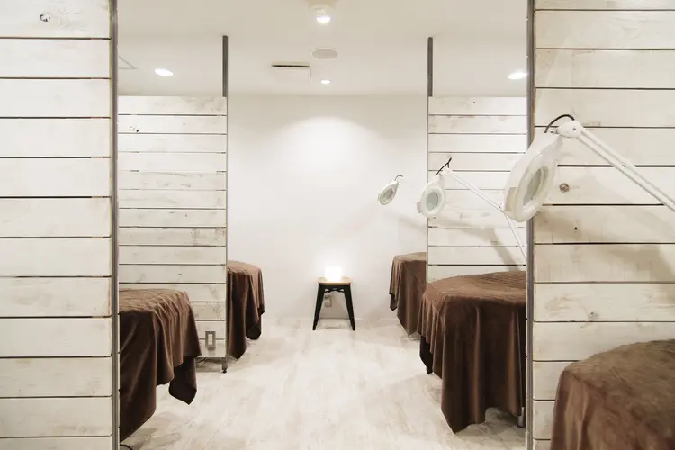 DEE nail×eyelash yabaの内観・外観1