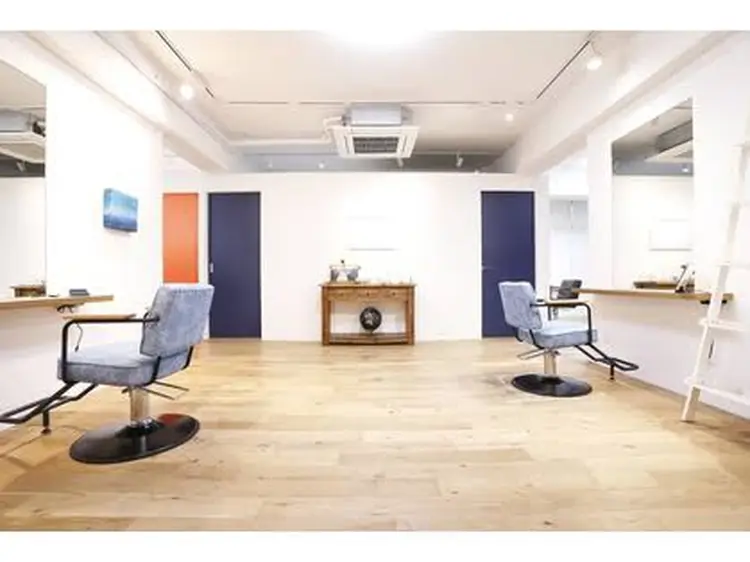 SPIN HAIR WORKSの内観・外観1