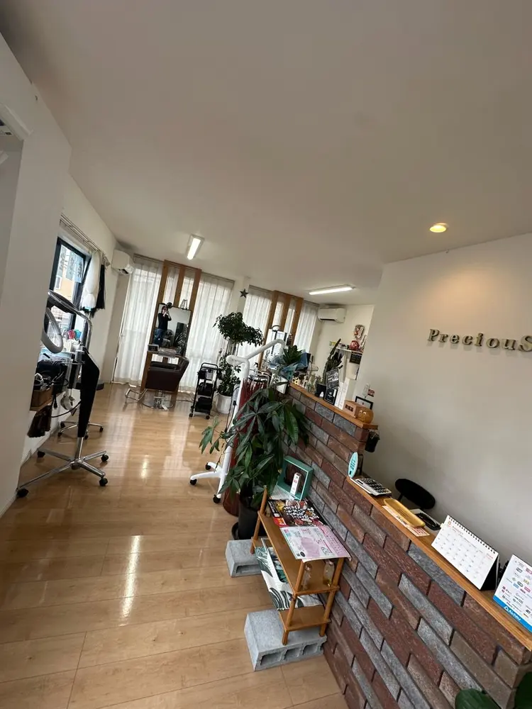 BEAUTY HAIR SALON OPERAの内観・外観1