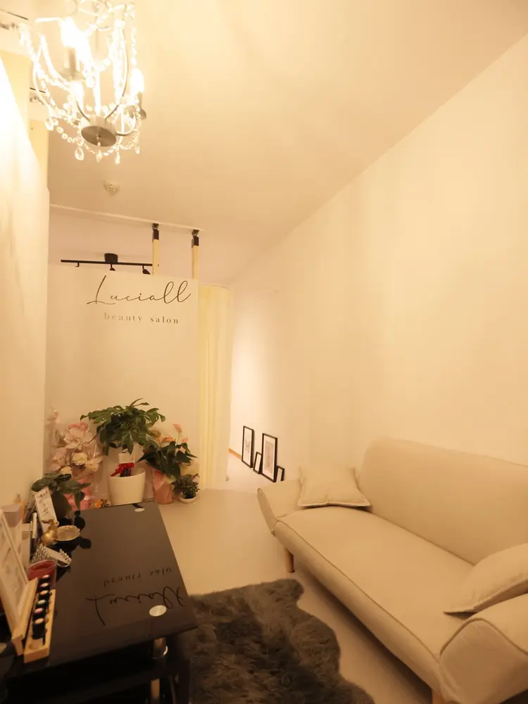 beauty salon LUCIALLの内観・外観2