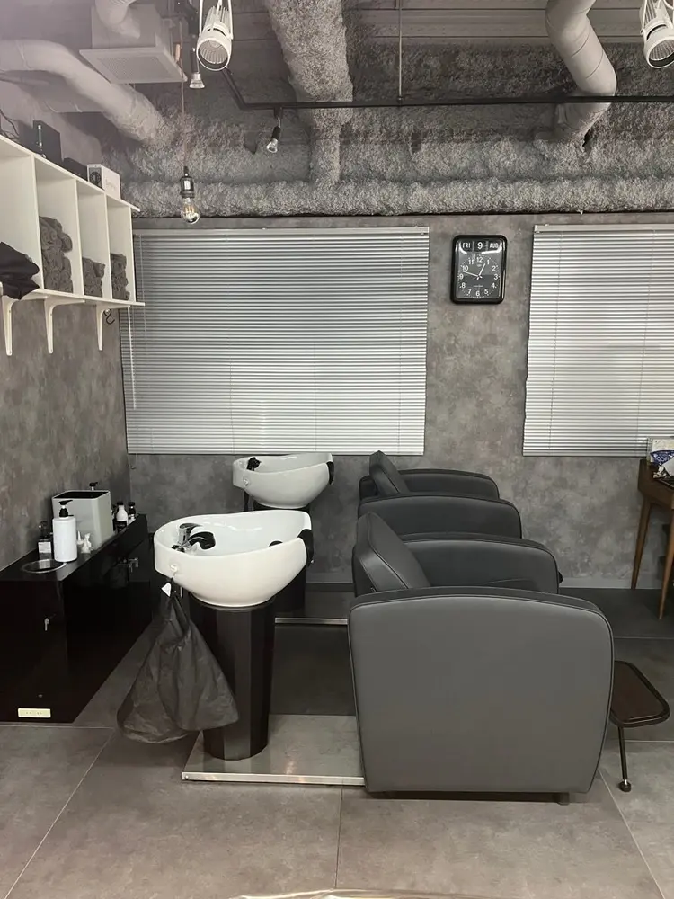 OTAKU HAIR STUDIOの内観・外観1