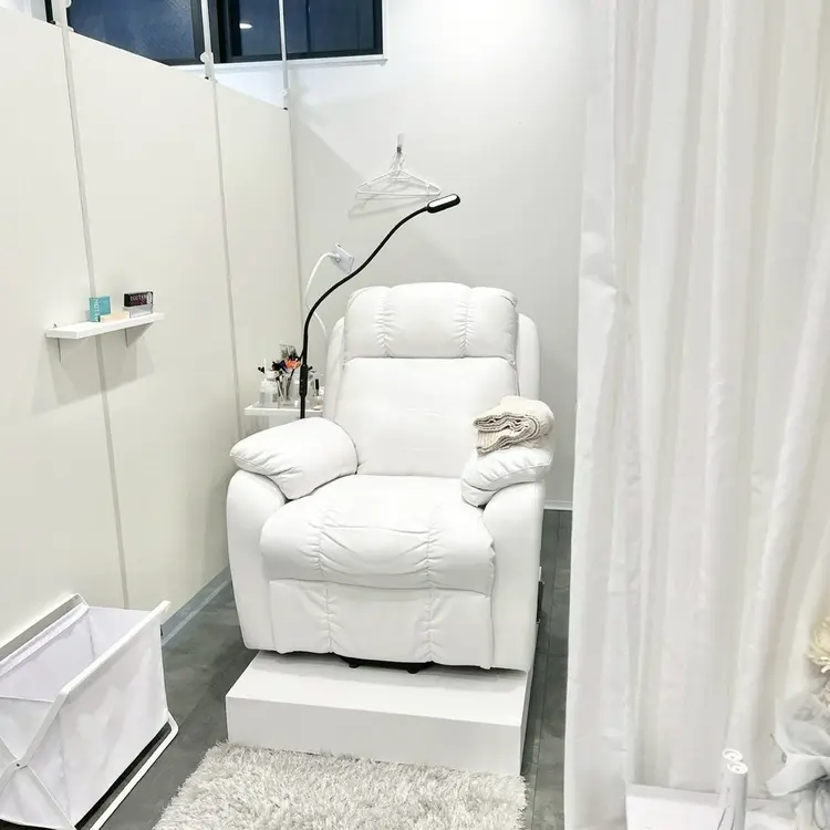 ソルネイル&アイラッシュの内観・外観3