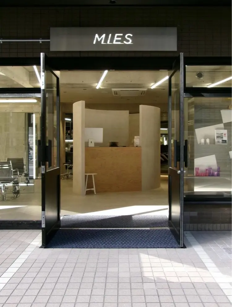 MIESの内観・外観1