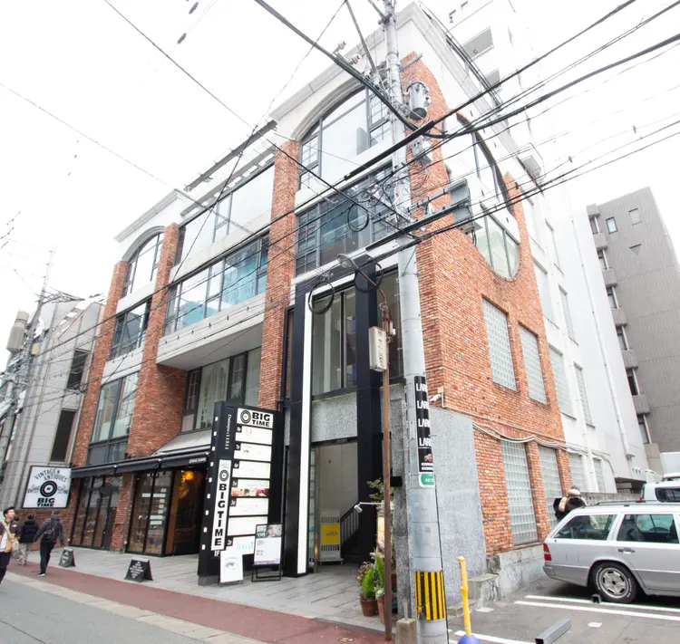 IROW天神大名店 ブリーチ/ダブルカラー【イロウ】の内観・外観1