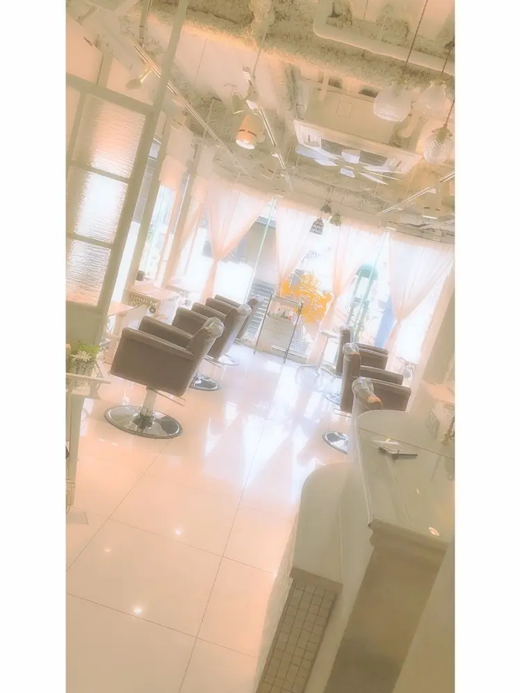 ROMA HAIR SALONの内観・外観1