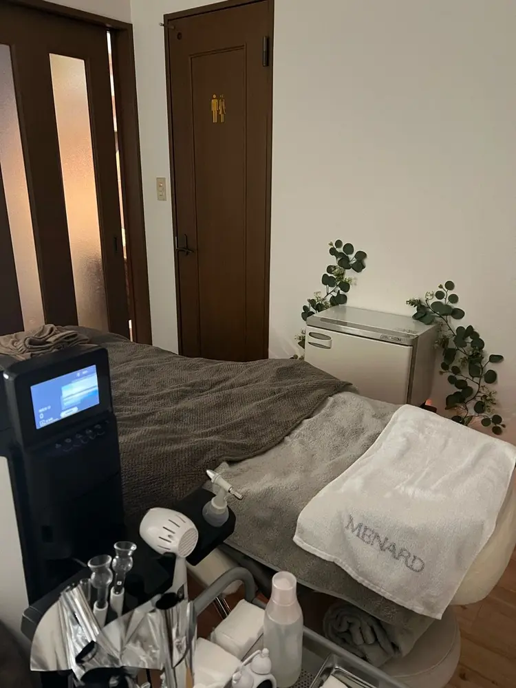 メナードフェイシャルサロン中崎店の内観・外観1