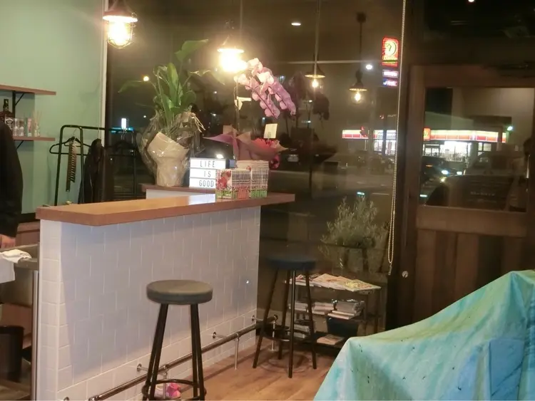 LIG BAR BER SHOPの内観・外観1