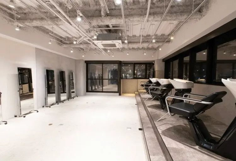ALBUM ACADEMYの内観・外観1