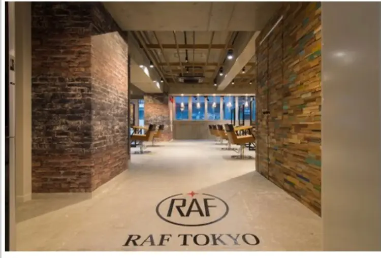 RAF   TOKYOの内観・外観2